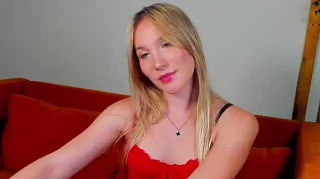 XXX chat uživo modela ElaraVoltage