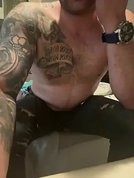 Robercik94 Chat XXX live