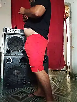 tarra122's Live XXX Chat