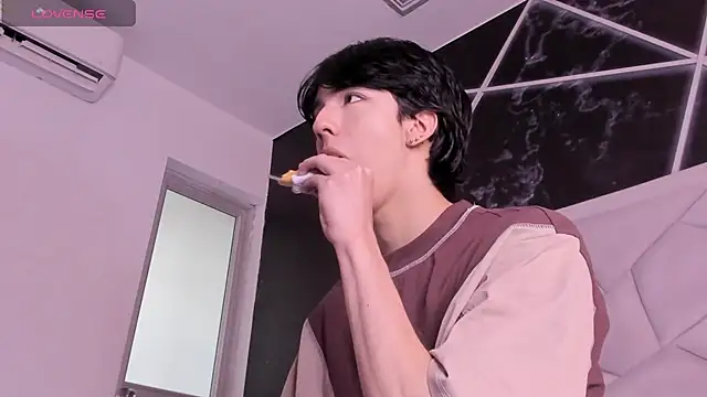 Chat +18 de AerumChae ao vivo