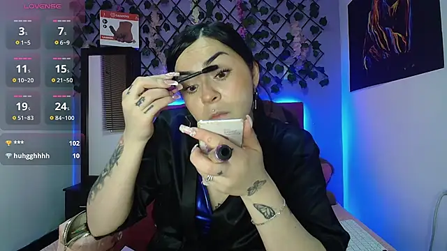 Chatroom XXX en direct de Emmie_Hot