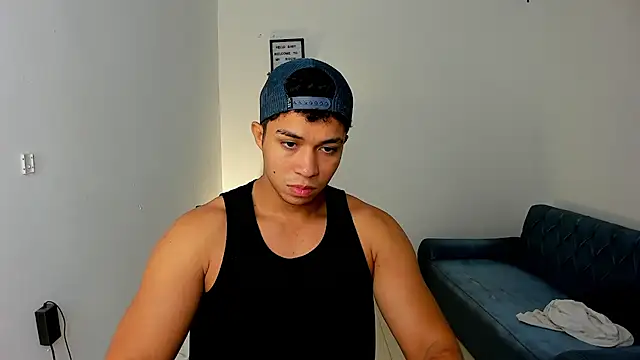 zayn_v1pn Live XXX chat