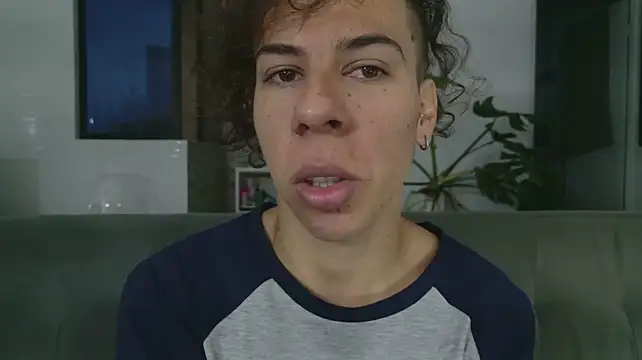 grey___27n Live XXX chat