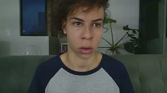 grey___27 XXX чат на живо
