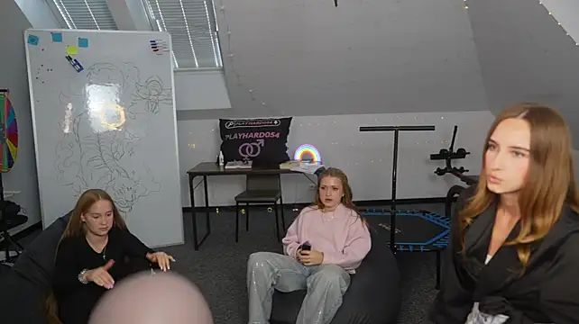 Elina_rose054のライブXXXチャット