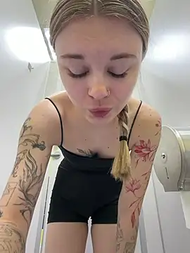 Chatroom XXX en direct de -MiaKitty