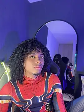 Lucas_eevans – Naživo XXX chat