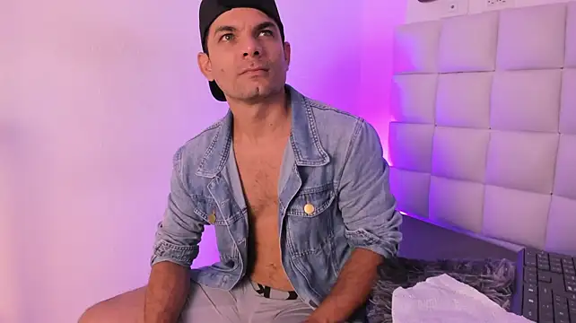 แชท XXX สดของ Esteban_Fox69
