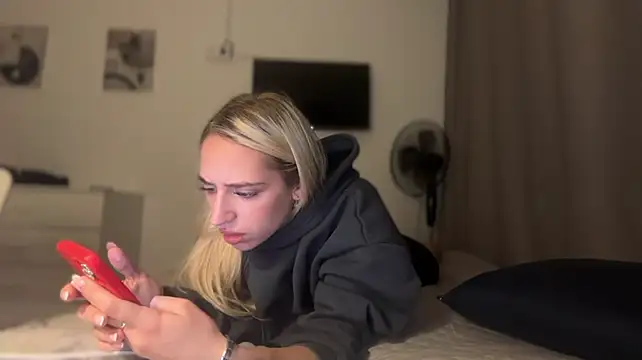 ErminiaAltier Adlı Modelin Canlı XXX Sohbeti