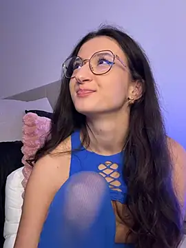 TheaMalekoo Adlı Modelin Canlı XXX Sohbeti