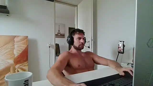alpha-hunk Adlı Modelin Canlı XXX Sohbeti