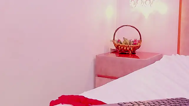 Zoe_Monrow's Live XXX Chat