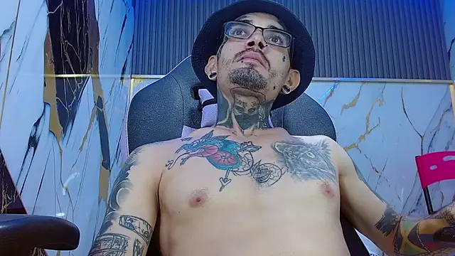 دردشة Boy_tatto77 الجنسية المباشرة