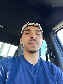 WavyAlloy30's Live XXX Chat