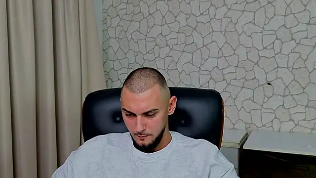 Chat XXX ao vivo de ClintMasters