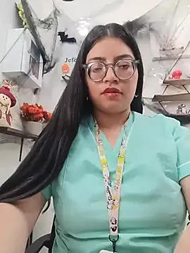 SOFI__10 Adlı Modelin Canlı XXX Sohbeti