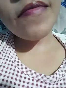 Anki-doll Adlı Modelin Canlı XXX Sohbeti