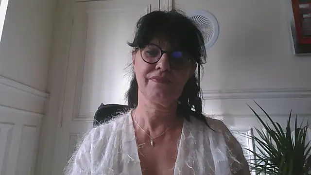 sarahspotlight – Live XXX-chat