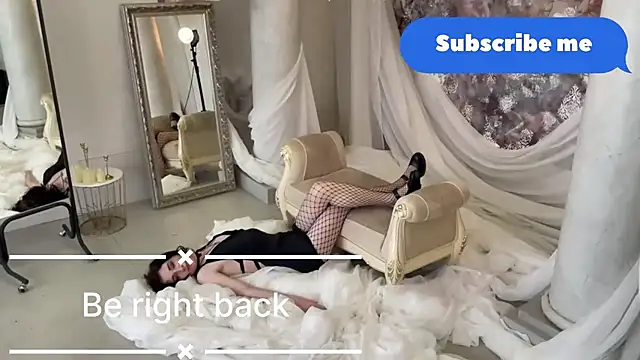 MickeQuinee 라이브 XXX 채팅