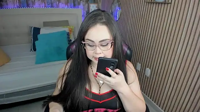 LolaVillalobos' Live XXX Chat