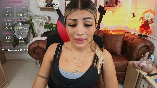Živý XXX chat SALOOMEE__