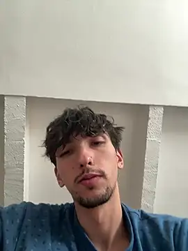 young2002fc Webcam show