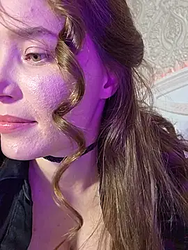 ForLoveAnd Adlı Modelin Canlı XXX Sohbeti