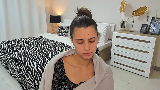 Jasmine_Stewart Chat XXX live