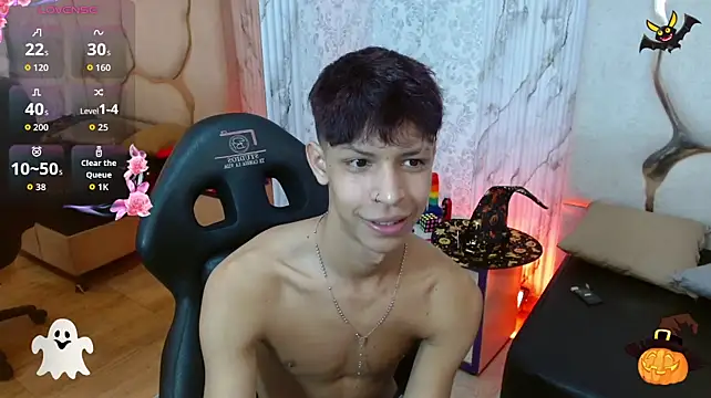 OLIIVER_TAY live XXX chat