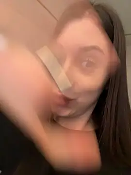BOOMFOXY Live XXX-Chat