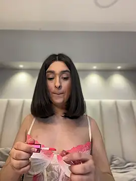 Онлайн чат XXX MiahWindsor