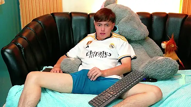 Brian_Montes Chat XXX in diretta