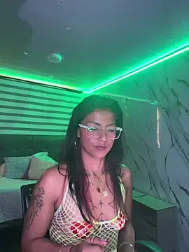 Chatroom XXX en direct de SamathaMay