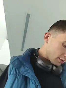 miguelrego: απευθείας σ υνομιλία ΧΧΧ