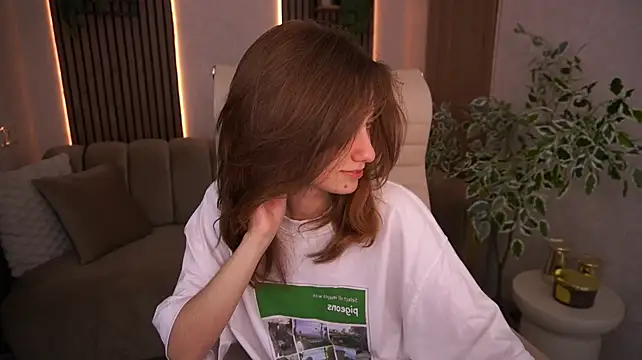 צ'אט XXX  בשידור חי של CuteeFoxy