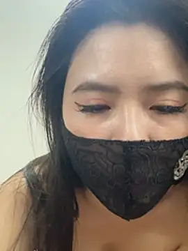 XXX chat uživo modela Pamila99