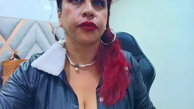 دردشة Anabella_Thompson الجنسية المباشرة