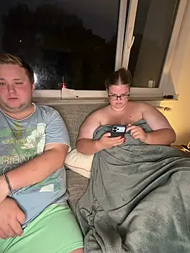 Chat +18 de CurvyPaar2 ao vivo