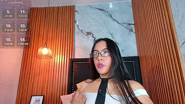 lizza_oss' Live XXX Chat