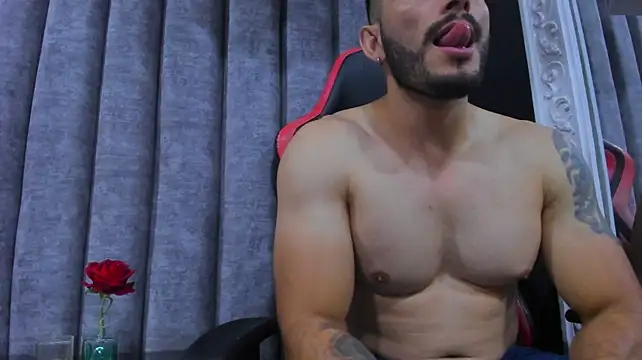 TheeRock_1 Live XXX-Chat