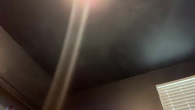 Chat +18 de WhiteMamba6910 ao vivo