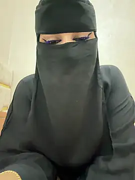 -Batta- Adlı Modelin Canlı XXX Sohbeti