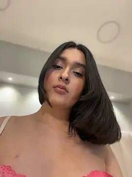 MiahWindsor: απευθείας συνομιλία ΧΧΧ
