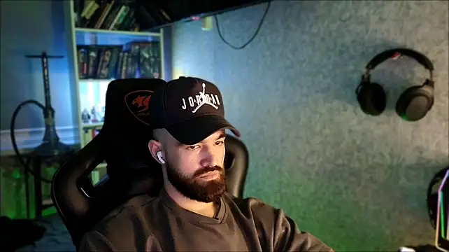 Chatroom XXX en direct de _Serious_Man