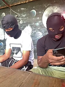manpig22 XXX чат на живо