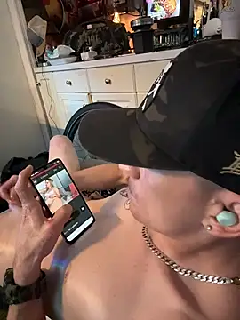 Twist_N_Tease 라이브 XXX 채팅