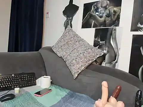 tinydolll's Live XXX Chat