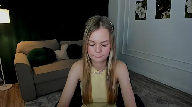 MidnighteAura's Live XXX Chat