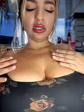 sammyqueenx21 现场XXX聊 天
