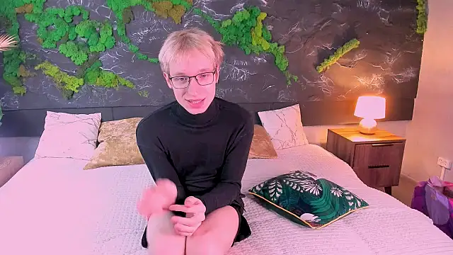 ADRIAN_LUKS – Live XXX-chat
